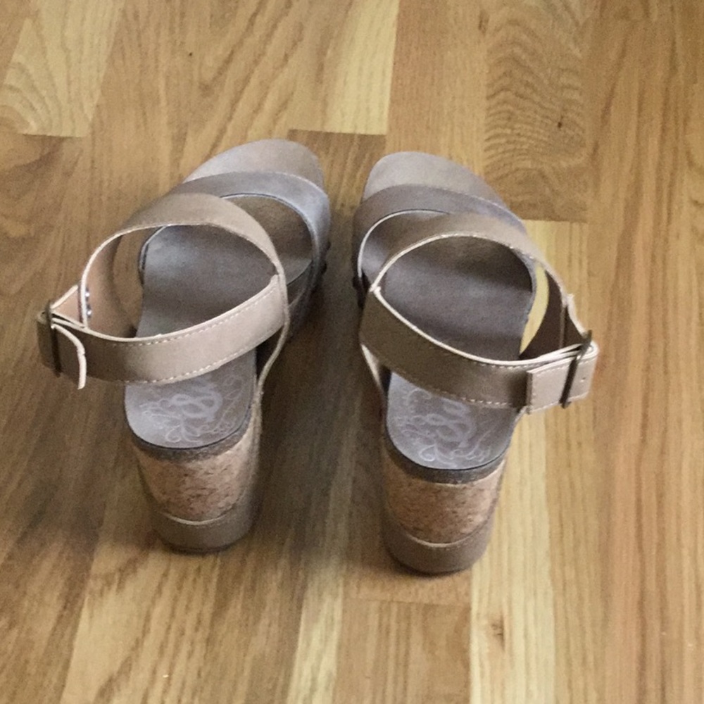 Sugar Jeffery Cork Wedge - Like New - Picture 4 of 8
